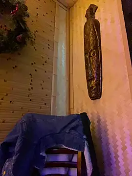 Snapshot of PhotoBabe chatting on 12-22-24, 11:09 PhotoBabe online show from 12-22-24, 11:09