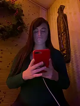 Snapshot of PhotoBabe chatting on 12-28-24, 11:05 PhotoBabe online show from 12-28-24, 11:05