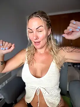 NastyMilf  online show from 06-10-26, 08:35