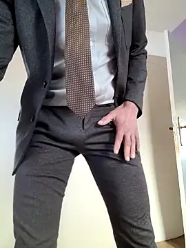 Snapshot of Justforoneday chatting on 02-27-25, 12:13 Justforoneday online show from 02-27-25, 12:13