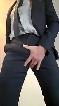 Snapshot of Justforoneday chatting on 12-19-25, 12:45 Justforoneday online show from 12-19-25, 12:45