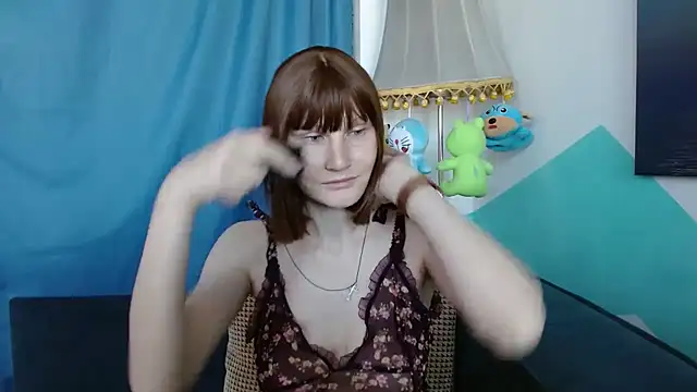 Snapshot of cornflower_mm chatting on 09-26-25, 01:42 cornflower mm online show from 09-26-25, 01:42