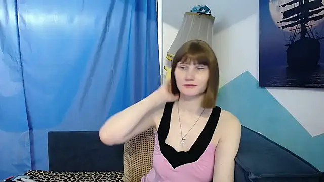 Snapshot of cornflower_mm chatting on 01-15-26, 01:43 cornflower mm online show from 01-15-26, 01:43