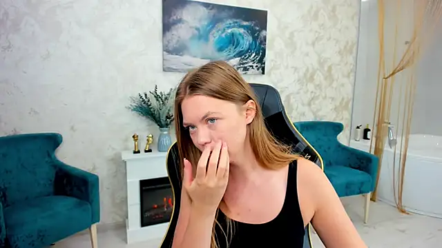 Strawberrye online show from 02-26-26, 03:27