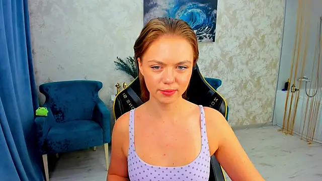 Strawberrye online show from 04-28-26, 03:22