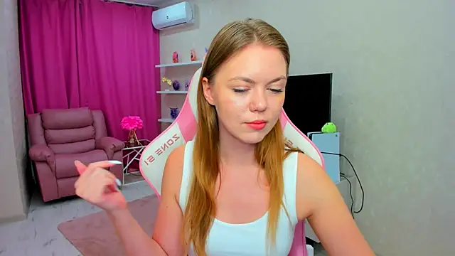Strawberrye online show from 06-09-26, 03:29