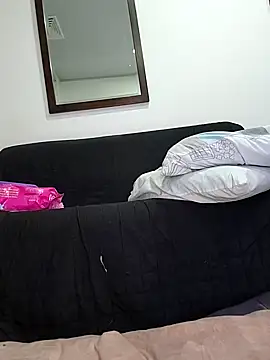 Snapshot of estrella_tasty chatting on 01-17-26, 02:16 estrella tasty online show from 01-17-26, 02:16