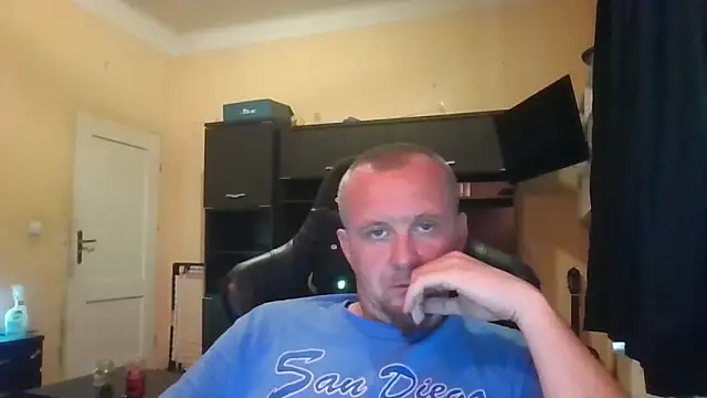 MrWhitePL online show from 06-04-26, 04:46
