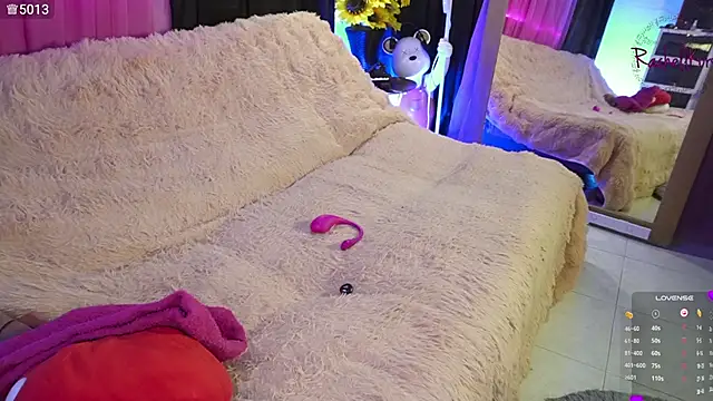 Snapshot of Rachellkors chatting on 09-27-25, 11:26 Rachellkors online show from 09-27-25, 11:26