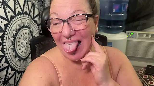 Miss Phat Booty online show from 10-07-25, 01:25
