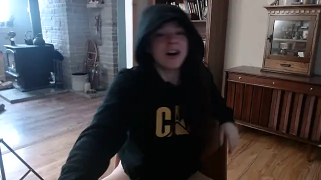 Snapshot of MarcyJones chatting on 01-25-25, 04:03 MarcyJones online show from 01-25-25, 04:03