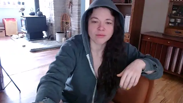 Snapshot of MarcyJones chatting on 03-01-25, 02:55 MarcyJones online show from 03-01-25, 02:55