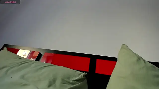 Snapshot of suuzykiss chatting on 10-01-25, 06:08 suuzykiss online show from 10-01-25, 06:08