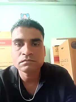 Snapshot of Javedmax chatting on 12-21-25, 11:06 Javedmax online show from 12-21-25, 11:06