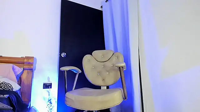 PIA GREAT online show from 10-17-25, 01:09