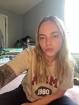 jaseyrae online show from 07-19-26, 03:49
