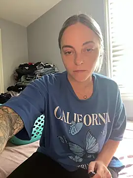 jaseyrae online show from 08-06-26, 03:14