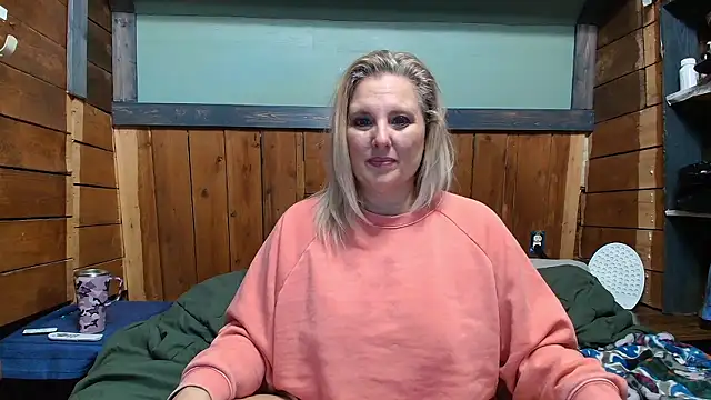 Snapshot of lisaxlovexxx chatting on 01-16-26, 05:33 lisaxlovexxx online show from 01-16-26, 05:33