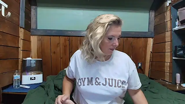 Snapshot of lisaxlovexxx chatting on 02-05-26, 05:39 lisaxlovexxx online show from 02-05-26, 05:39