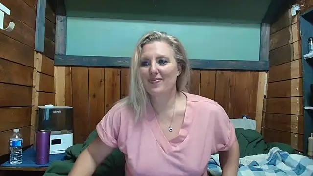 Snapshot of lisaxlovexxx chatting on 03-01-26, 11:51 lisaxlovexxx online show from 03-01-26, 11:51