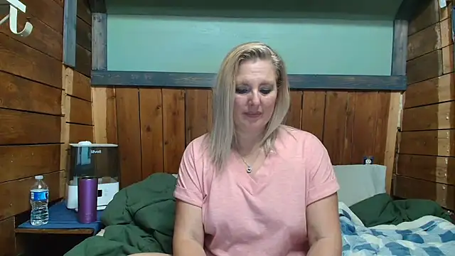 Snapshot of lisaxlovexxx chatting on 03-02-26, 05:08 lisaxlovexxx online show from 03-02-26, 05:08