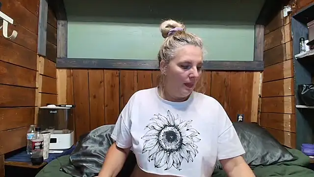 lisaxlovexxx online show from 04-22-26, 04:30