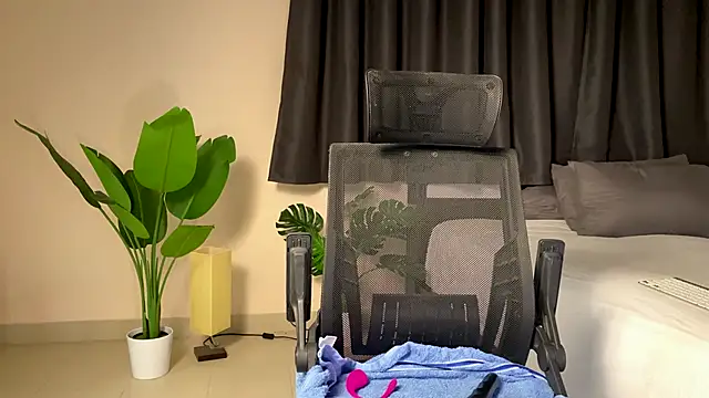 KatnessHot online show from 09-11-25, 10:59