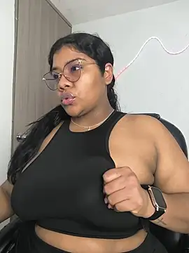 paola091 online show from 10-13-25, 01:16