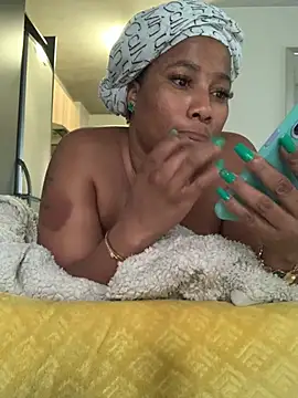 CurvyDesire1 online show from 03-19-25, 01:07