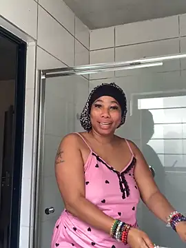 CurvyDesire1 online show from 10-17-25, 05:54