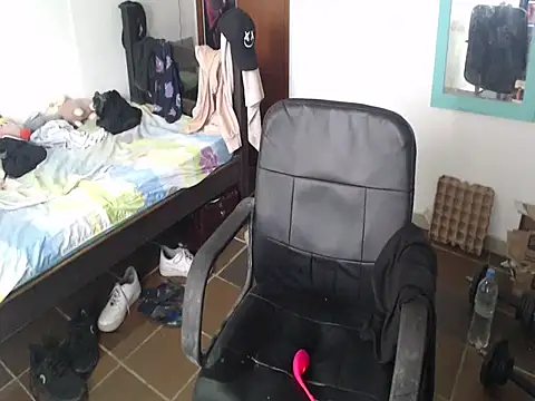 alisterxxx online show from 12-04-25, 05:21