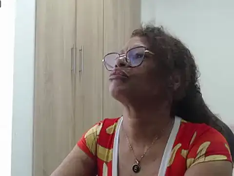 Snapshot of BustyMilf_ chatting on 01-15-25, 12:25 BustyMilf online show from 01-15-25, 12:25