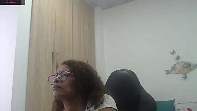 Snapshot of BustyMilf_ chatting on 01-31-25, 11:56 BustyMilf online show from 01-31-25, 11:56