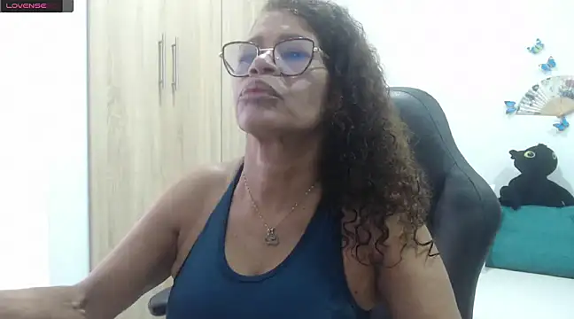 Snapshot of BustyMilf_ chatting on 02-05-25, 11:44 BustyMilf online show from 02-05-25, 11:44