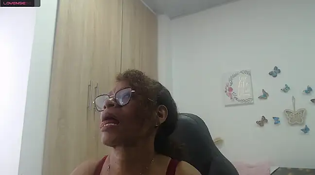 Snapshot of BustyMilf_ chatting on 03-01-25, 12:23 BustyMilf online show from 03-01-25, 12:23