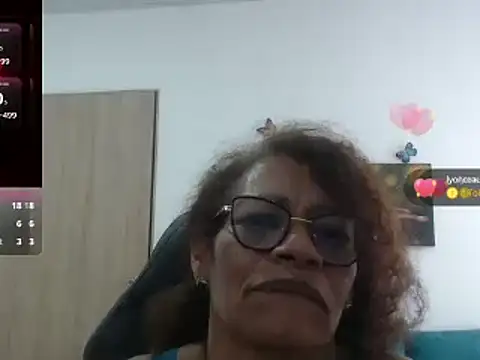 Snapshot of BustyMilf_ chatting on 03-14-25, 06:39 BustyMilf online show from 03-14-25, 06:39