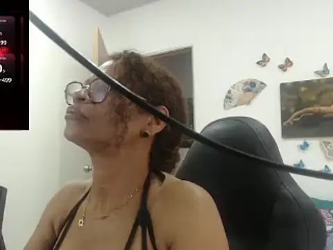 Snapshot of BustyMilf_ chatting on 03-17-25, 12:14 BustyMilf online show from 03-17-25, 12:14