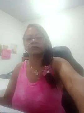 Snapshot of BustyMilf_ chatting on 10-16-25, 01:12 BustyMilf online show from 10-16-25, 01:12