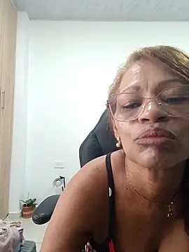 BustyMilf  online show from 11-24-25, 12:49