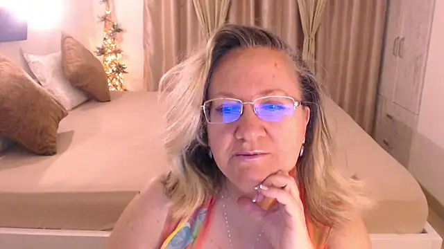 Snapshot of Raisshy chatting on 03-06-25, 04:30 Raisshy online show from 03-06-25, 04:30
