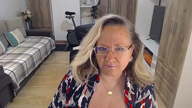 Snapshot of Raisshy chatting on 03-11-25, 05:16 Raisshy online show from 03-11-25, 05:16