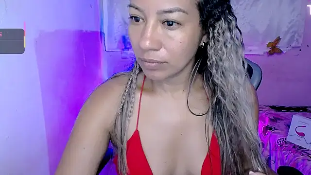 ninatiny online show from 10-14-25, 09:43