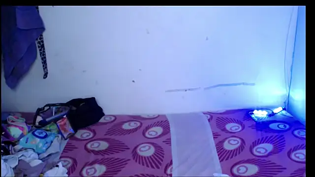 ninatiny online show from 04-28-26, 10:09