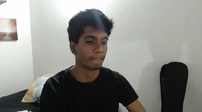 Snapshot of stevenosori chatting on 02-14-25, 01:02 stevenosori online show from 02-14-25, 01:02