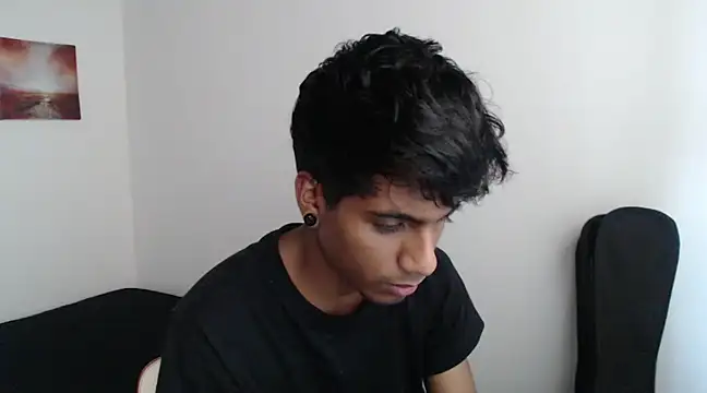 Snapshot of stevenosori chatting on 02-14-25, 10:25 stevenosori online show from 02-14-25, 10:25