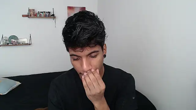 Snapshot of stevenosori chatting on 02-18-25, 03:54 stevenosori online show from 02-18-25, 03:54