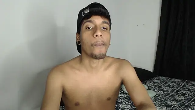 Snapshot of stevenosori chatting on 10-15-25, 11:38 stevenosori online show from 10-15-25, 11:38