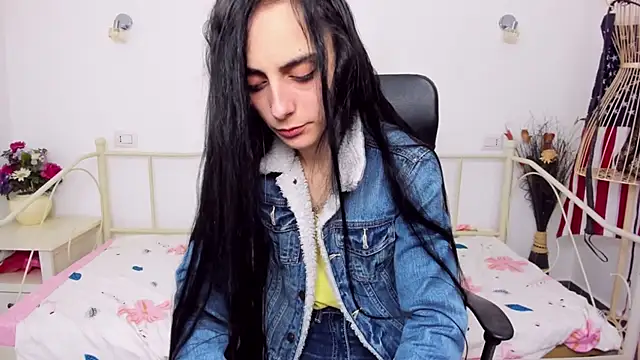 Snapshot of jessystarr chatting on 02-03-25, 04:31 jessystarr online show from 02-03-25, 04:31