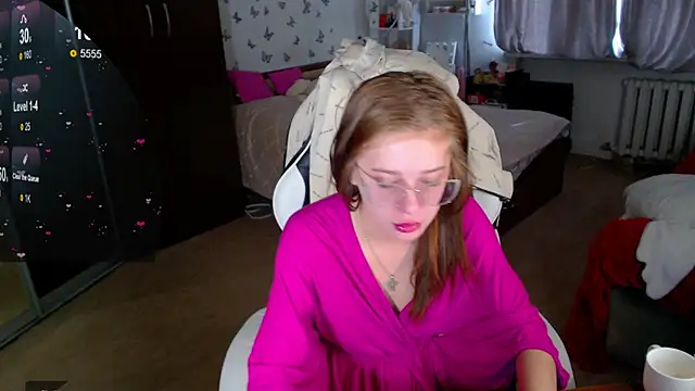 Snapshot of Kira_honeyy chatting on 04-11-26, 06:51 Kira honeyy online show from 04-11-26, 06:51