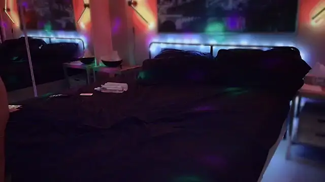 MikyFoxx online show from 09-26-25, 09:46